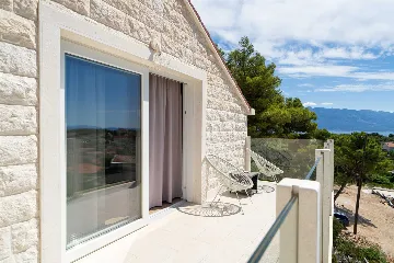 Mediterranean Villa with Sea Views in Sumartin