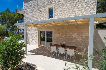 Mediterranean Villa with Sea Views in Sumartin