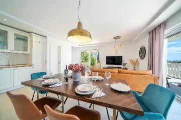 Mediterranean Villa with Sea Views in Sumartin