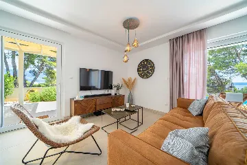 Mediterranean Villa with Sea Views in Sumartin