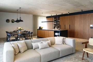 Sea-View 5-Bedroom Villa in Zaton for 10