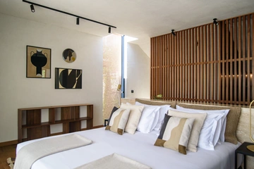 Sea-View 5-Bedroom Villa in Zaton for 10