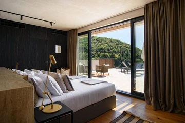 Sea-View 5-Bedroom Villa in Zaton for 10