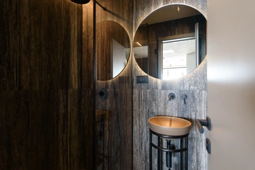 Sea-View 5-Bedroom Villa in Zaton for 10