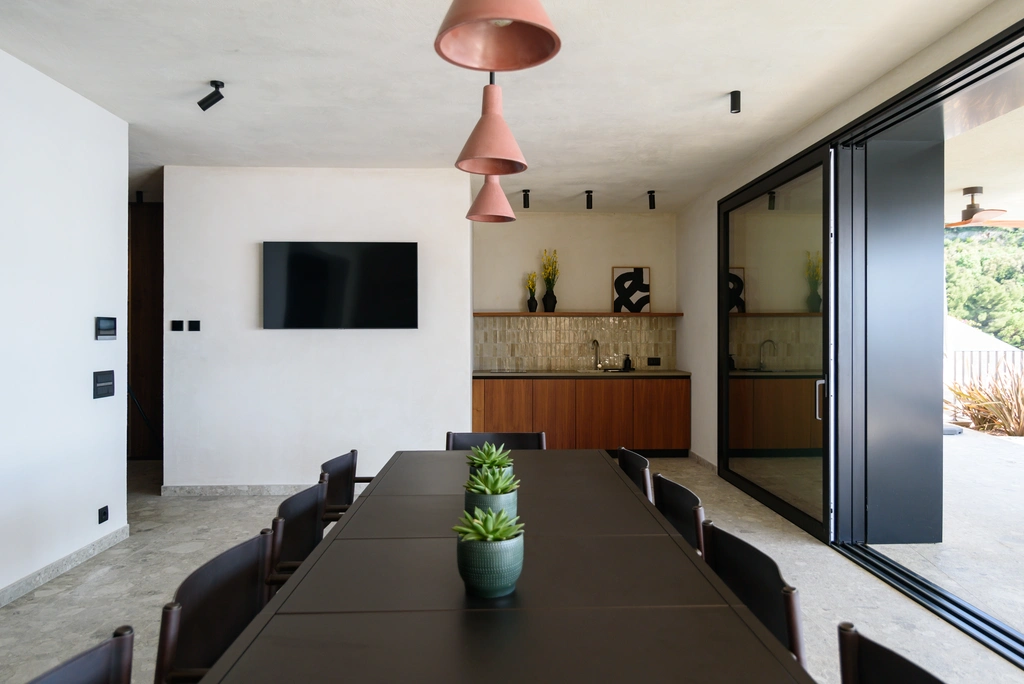 Sea-View 5-Bedroom Villa in Zaton for 10