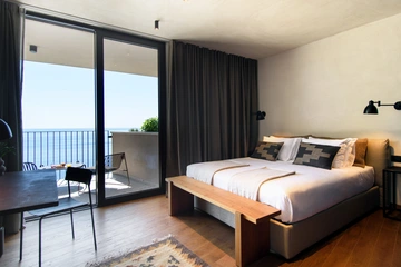 Sea-View 5-Bedroom Villa in Zaton for 10