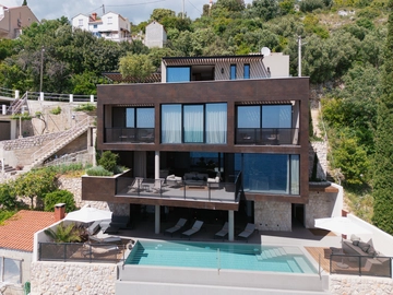 Spacious 4-Bedroom Villa in Zaton