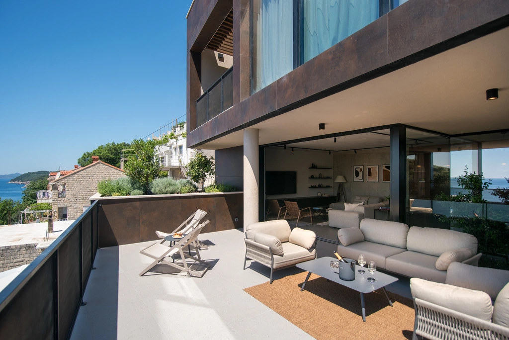 Spacious 4-Bedroom Villa in Zaton