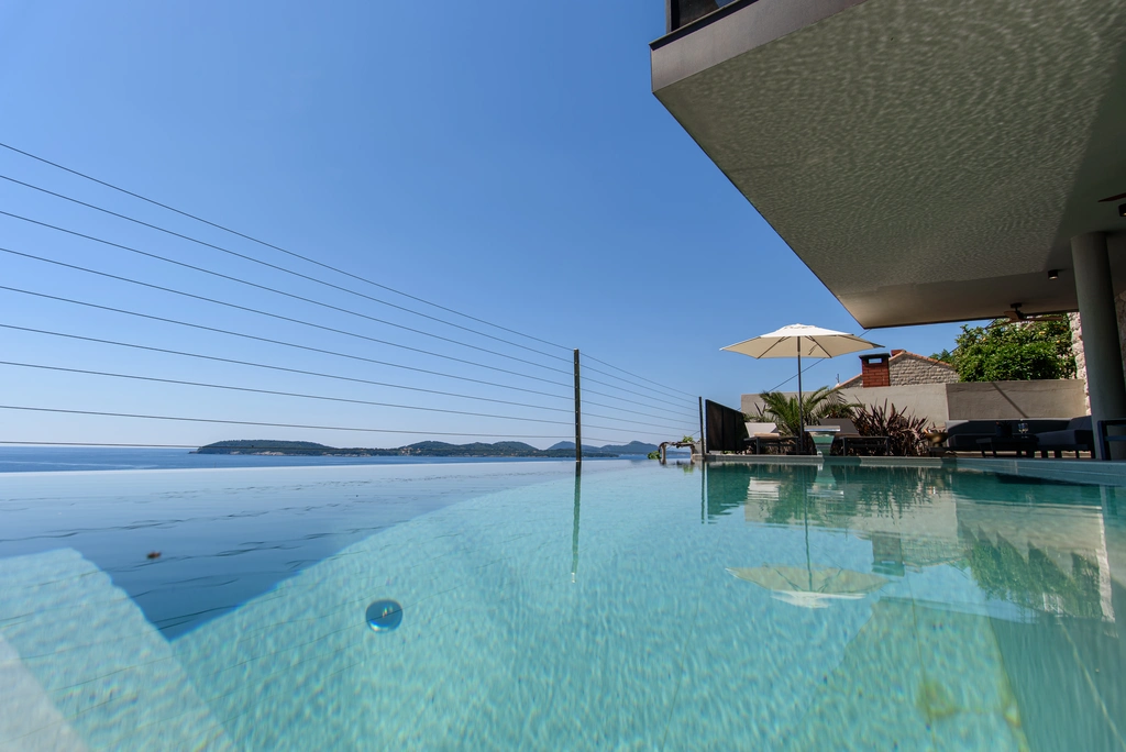 Spacious 4-Bedroom Villa in Zaton