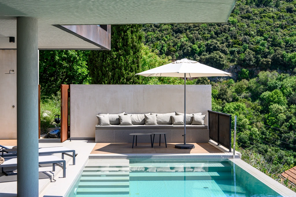 Spacious 4-Bedroom Villa in Zaton