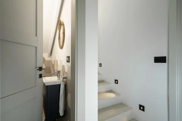 4-Bedroom Villa in Rudani for 8 Guests