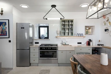 4-Bedroom Villa in Rudani for 8 Guests