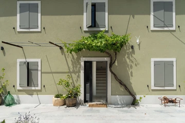 4-Bedroom Villa in Rudani for 8 Guests