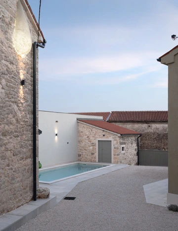 4-Bedroom Villa in Rudani for 8 Guests