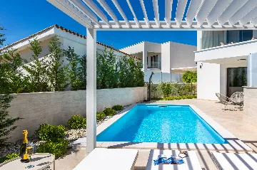 3-Bedroom Villa in Linardici for 6 Guests