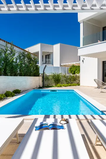 3-Bedroom Villa in Linardici for 6 Guests