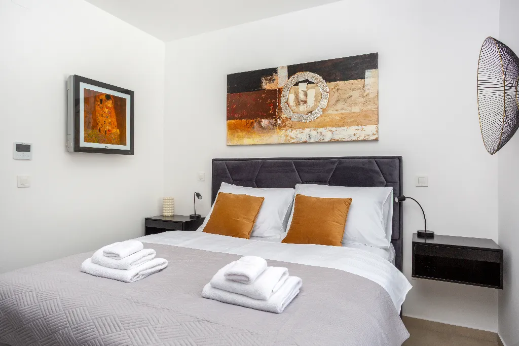 3-Bedroom Villa in Linardici for 6 Guests
