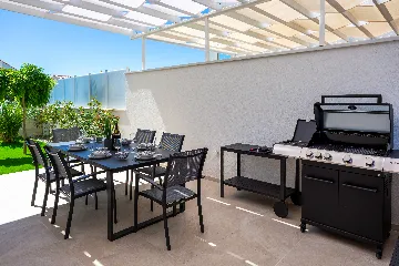 3-Bedroom Villa in Linardici for 6 Guests