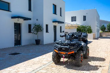 3-Bedroom Villa in Linardici for 6 Guests