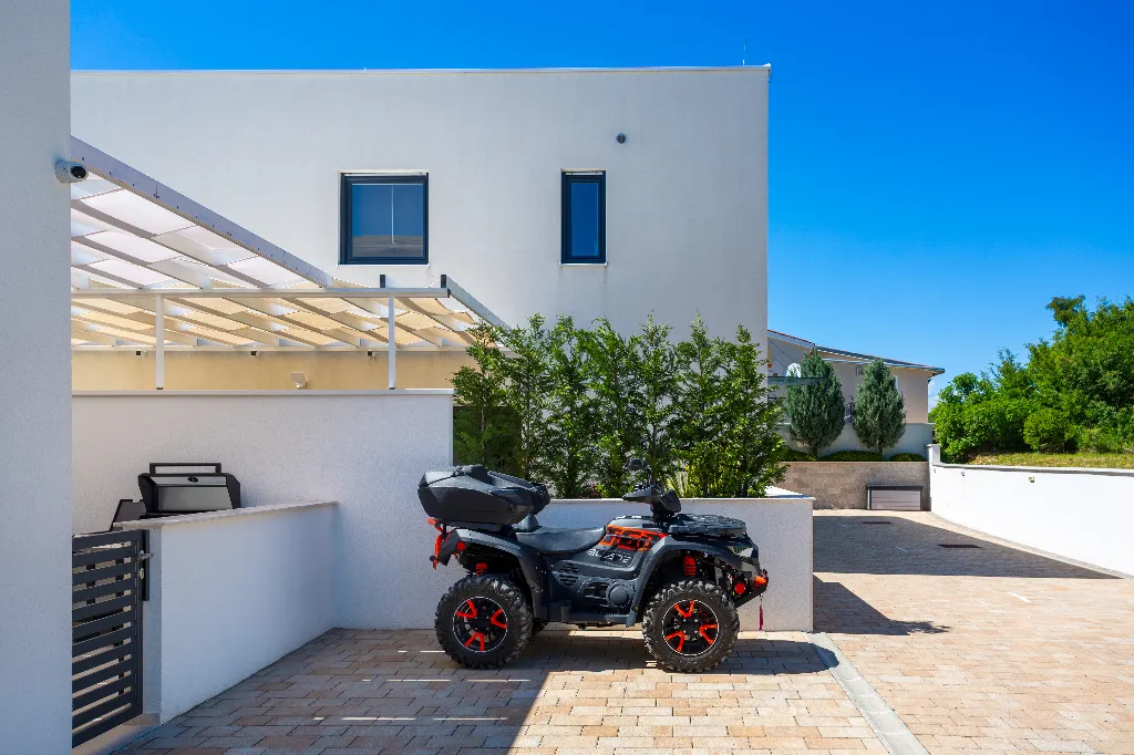 3-Bedroom Villa in Linardici for 6 Guests