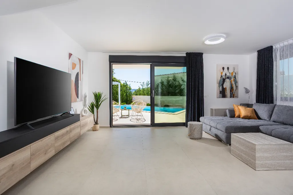3-Bedroom Villa in Linardici for 6 Guests