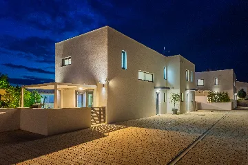 3-Bedroom Villa in Linardici for 6 Guests