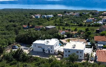 3-Bedroom Villa in Linardici for 6 Guests
