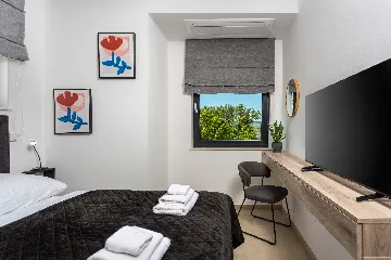 Villa with Private Pool in Linardici, Croatia