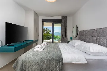 Villa with Private Pool in Linardici, Croatia