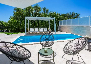 Villa with Private Pool in Linardici, Croatia