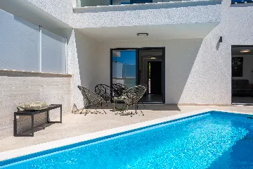 Villa with Private Pool in Linardici, Croatia