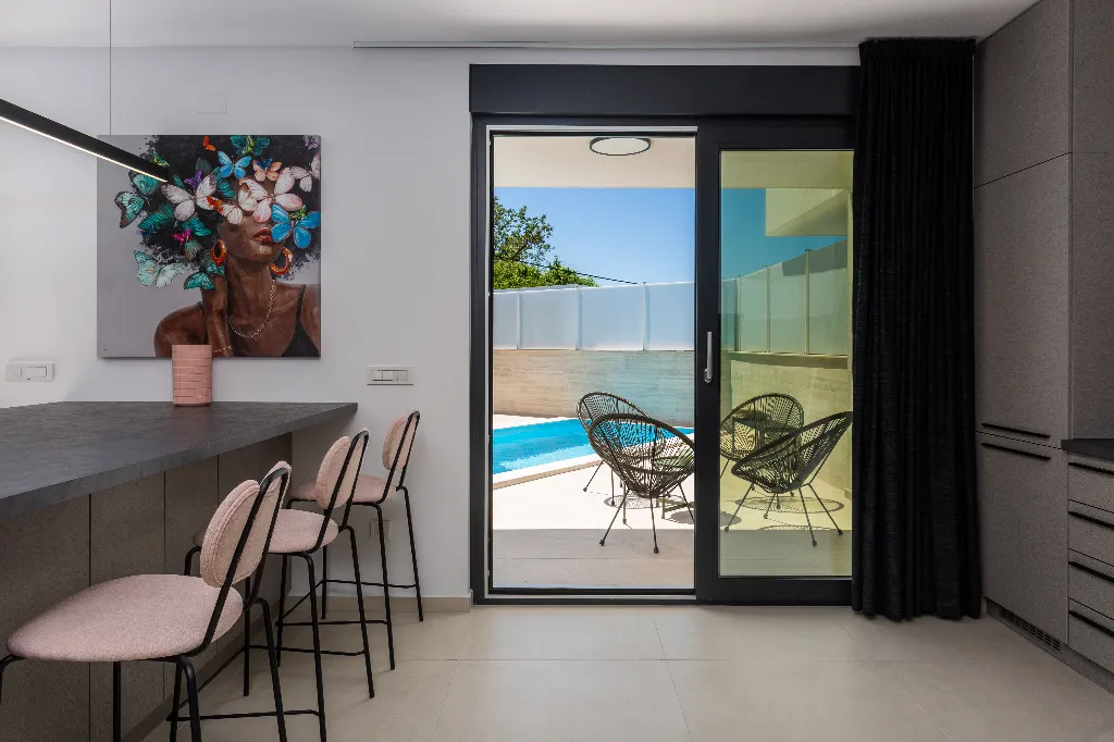 Villa with Private Pool in Linardici, Croatia