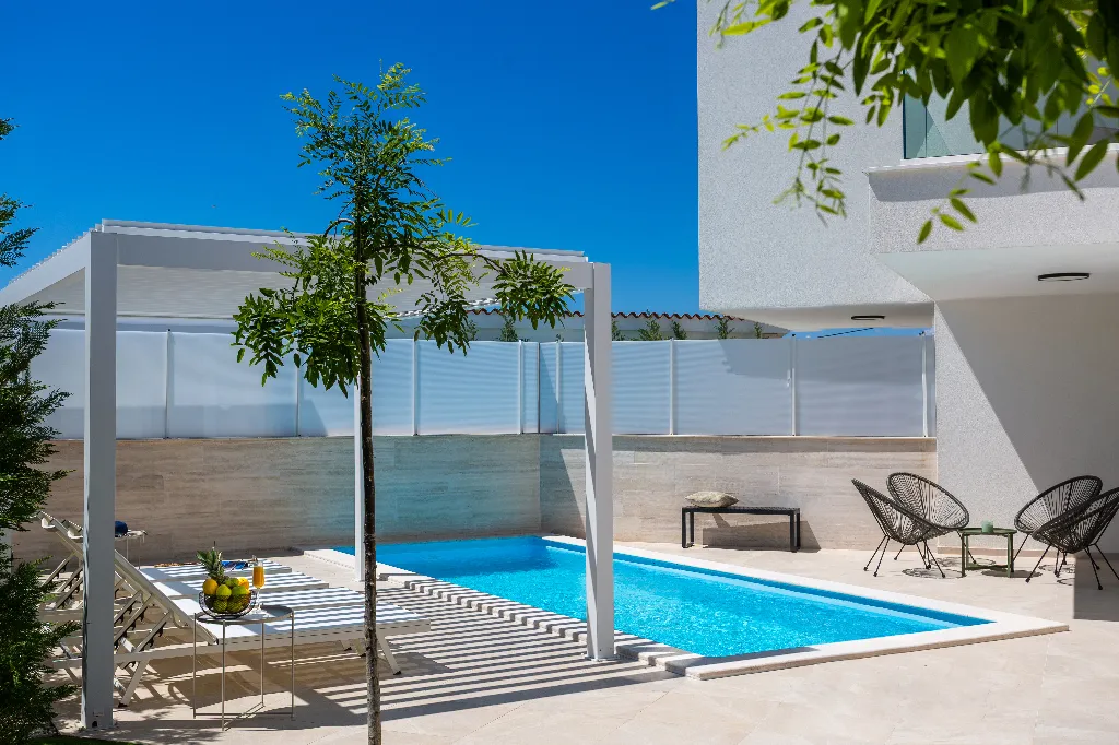 Villa with Private Pool in Linardici, Croatia