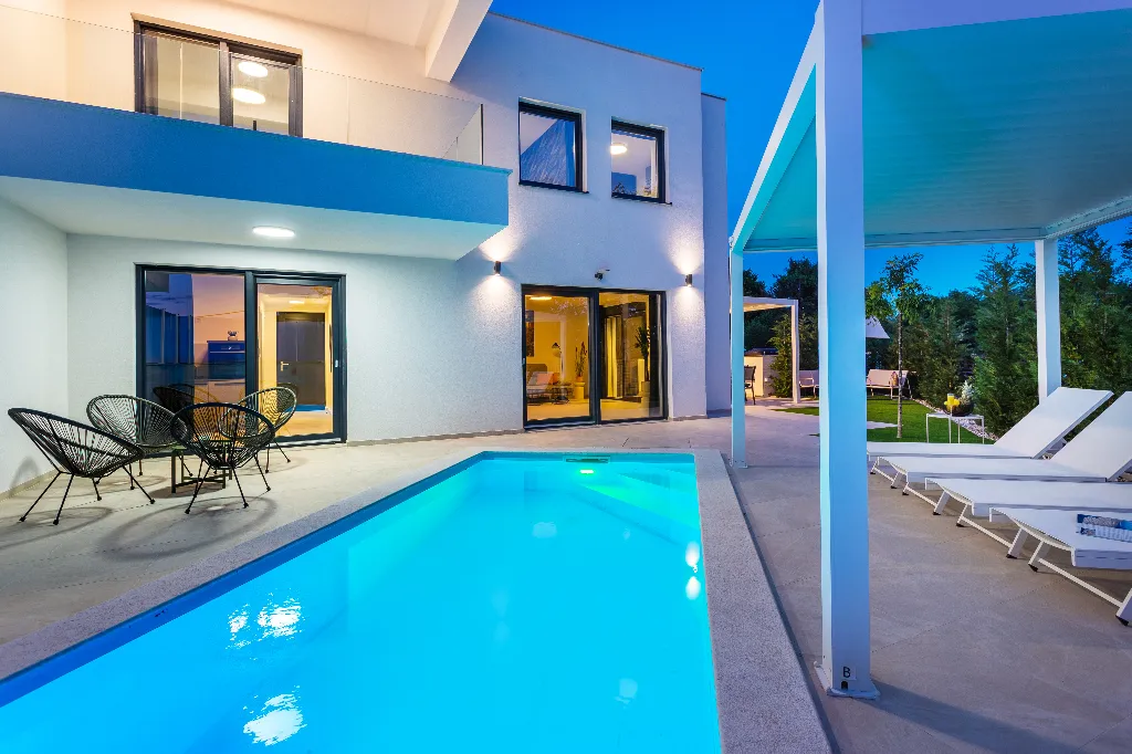 Villa with Private Pool in Linardici, Croatia