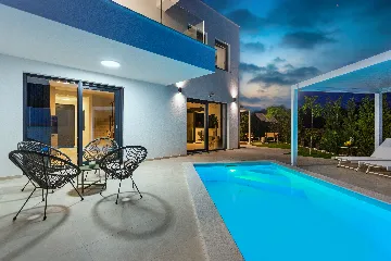 Villa with Private Pool in Linardici, Croatia