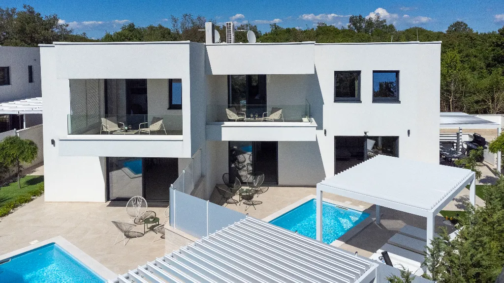 Villa with Private Pool in Linardici, Croatia