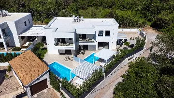 Villa with Private Pool in Linardici, Croatia