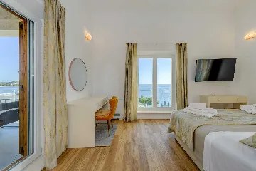 5-Bedroom Villa in Rogoznica with Heated Pool