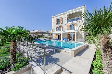 5-Bedroom Villa in Rogoznica with Heated Pool