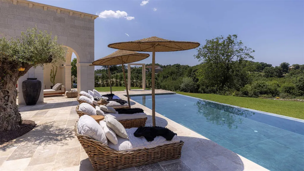 4-Bedroom Villa with Heated Pool in Sveti Petar u Šumi