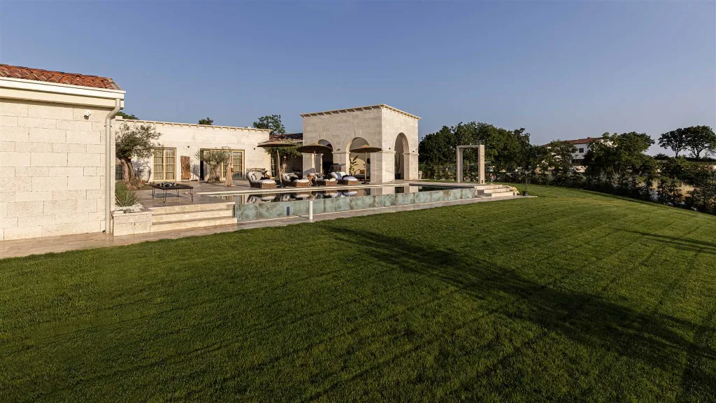 4-Bedroom Villa with Heated Pool in Sveti Petar u Šumi