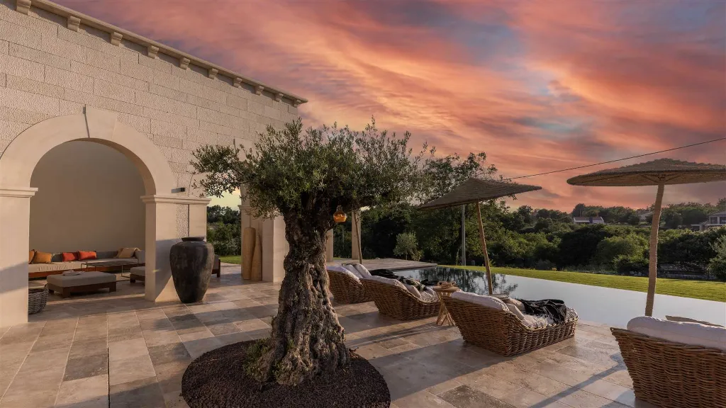4-Bedroom Villa with Heated Pool in Sveti Petar u Šumi