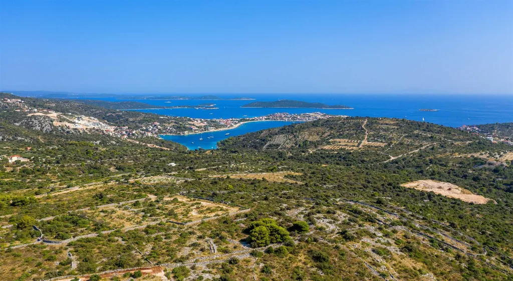 Villa with Heated Pool and Sea Views in Dvornica