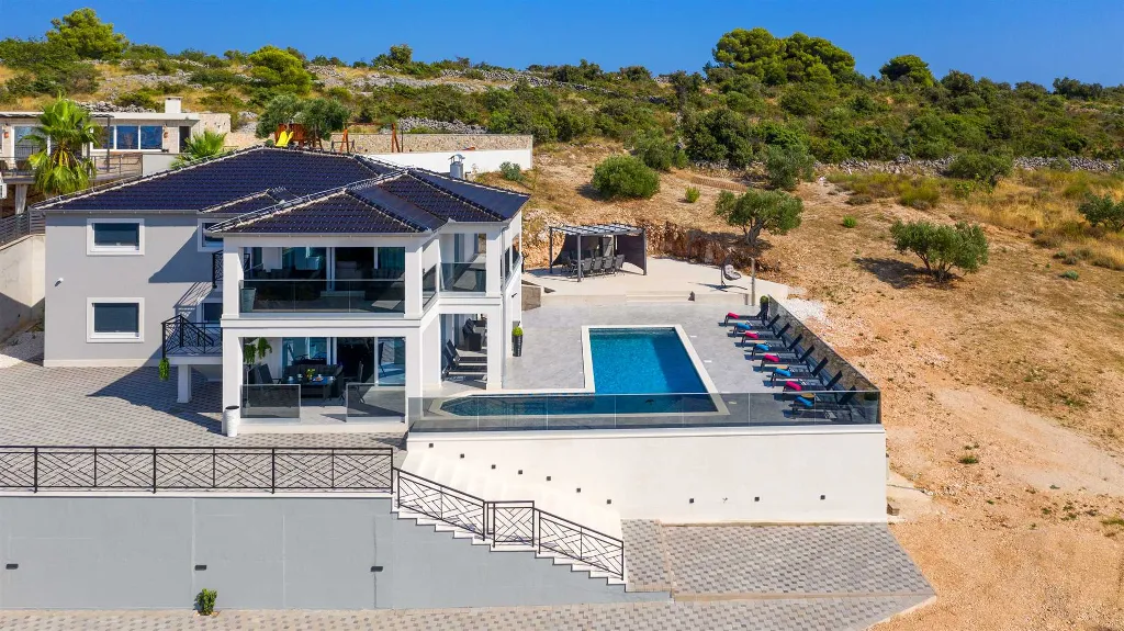 Villa with Heated Pool and Sea Views in Dvornica