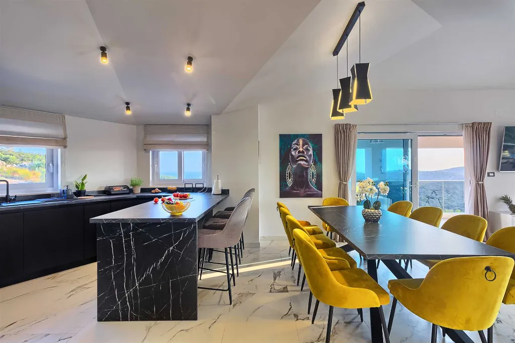 Villa with Heated Pool and Sea Views in Dvornica