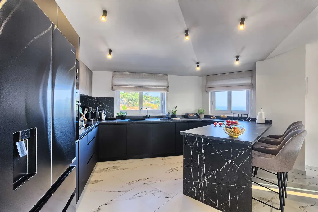 Villa with Heated Pool and Sea Views in Dvornica