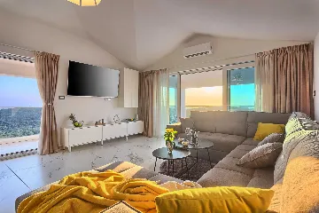 Villa with Heated Pool and Sea Views in Dvornica