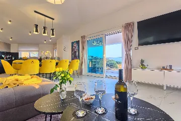 Villa with Heated Pool and Sea Views in Dvornica