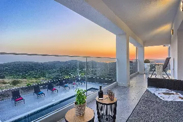 Villa with Heated Pool and Sea Views in Dvornica