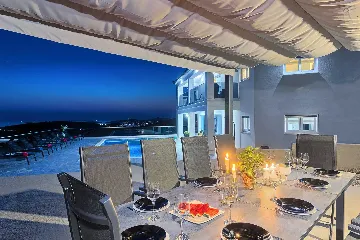Villa with Heated Pool and Sea Views in Dvornica
